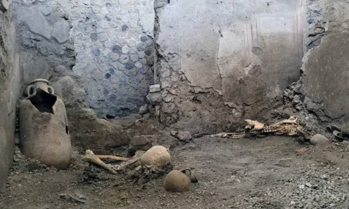 Died from the eruption of Vesuvius: the skeletons of two 50-year-old men were found in Pompeii