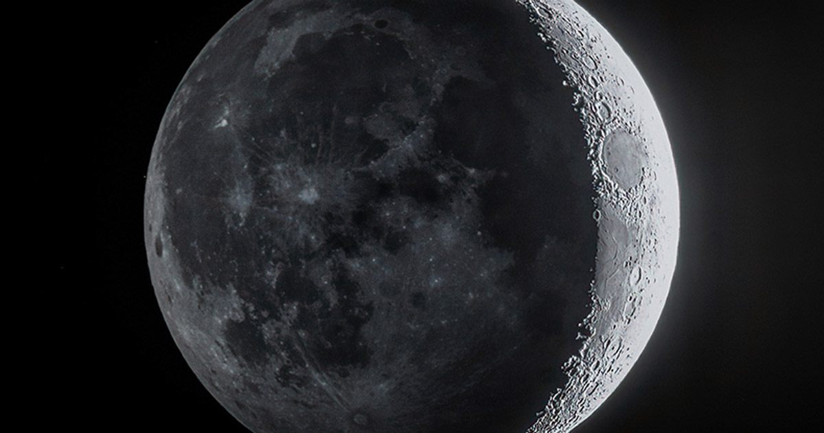 Scientists named the probable reason for the formation of ice on the moon