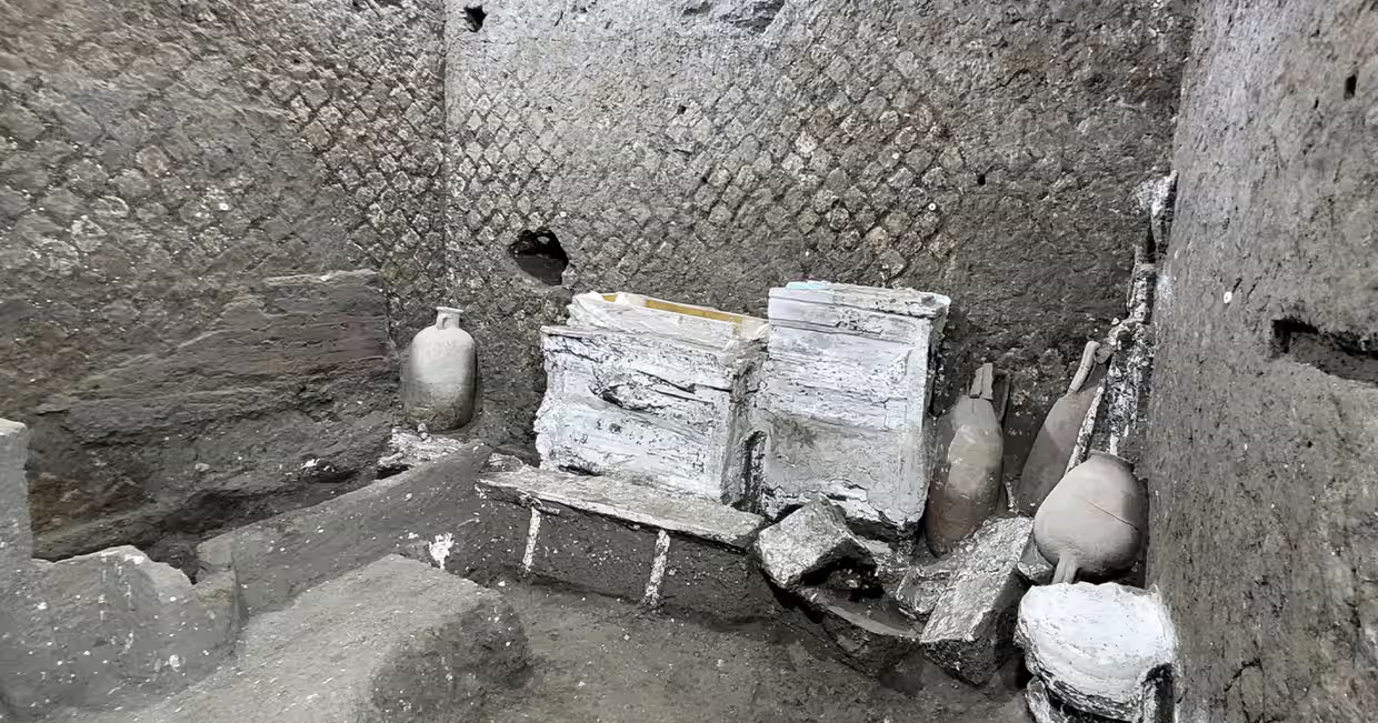 In a villa near Pompeii, they found a bedroom where slaves could live.  PHOTO