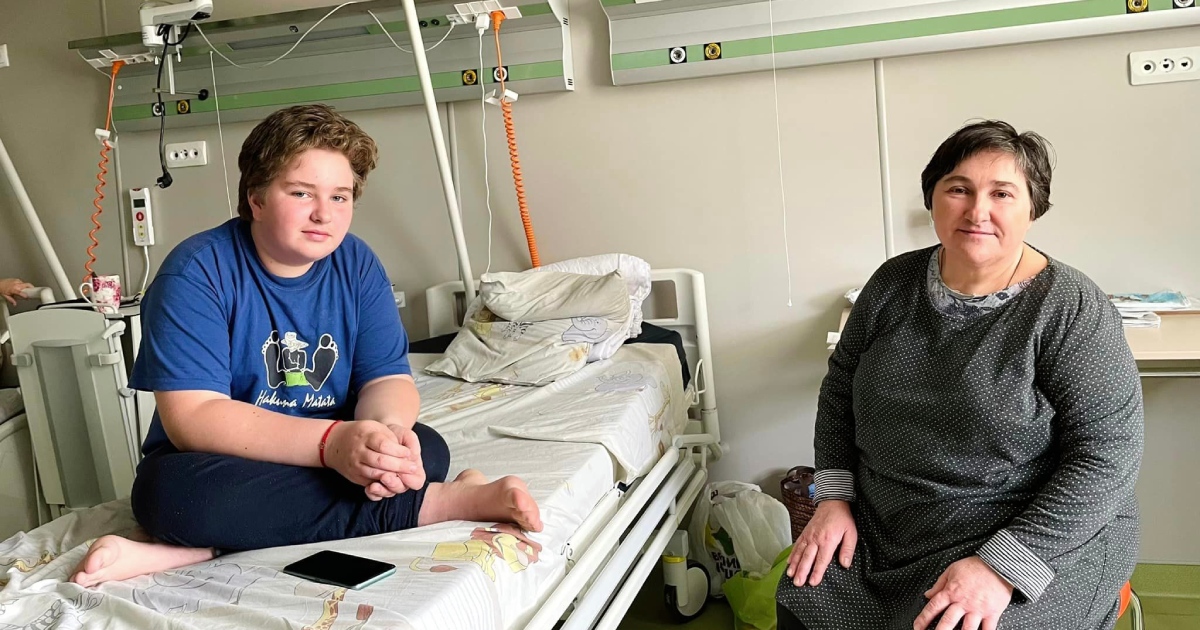 He was doing household chores when he was hit by a projectile: a 13-year-old boy from the Kherson region was operated on in Kyiv