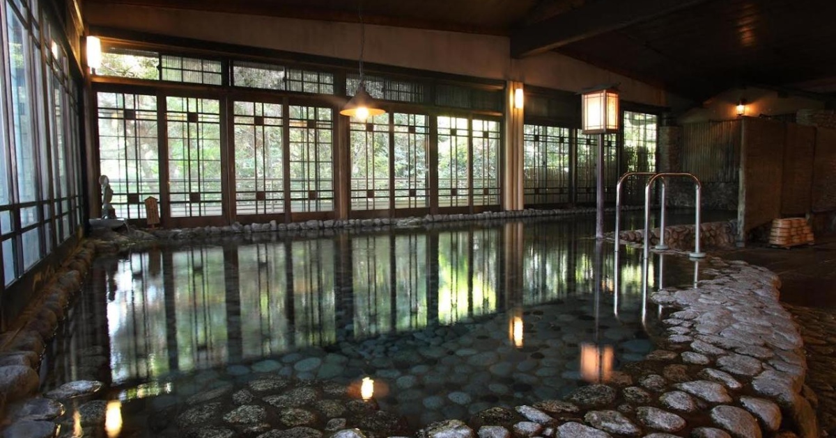 The Japanese hotel changed the water in the thermal pool only twice a year – the owner apologized
