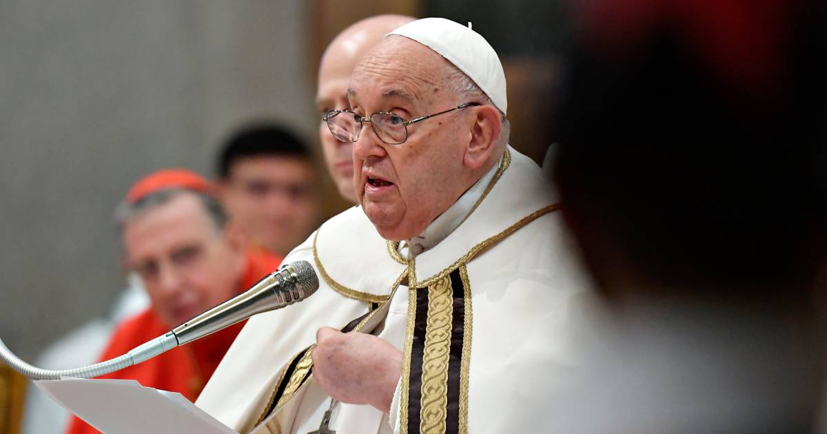 “This is hypocrisy”: The Pope responded to criticism of the blessing of same-sex couples
