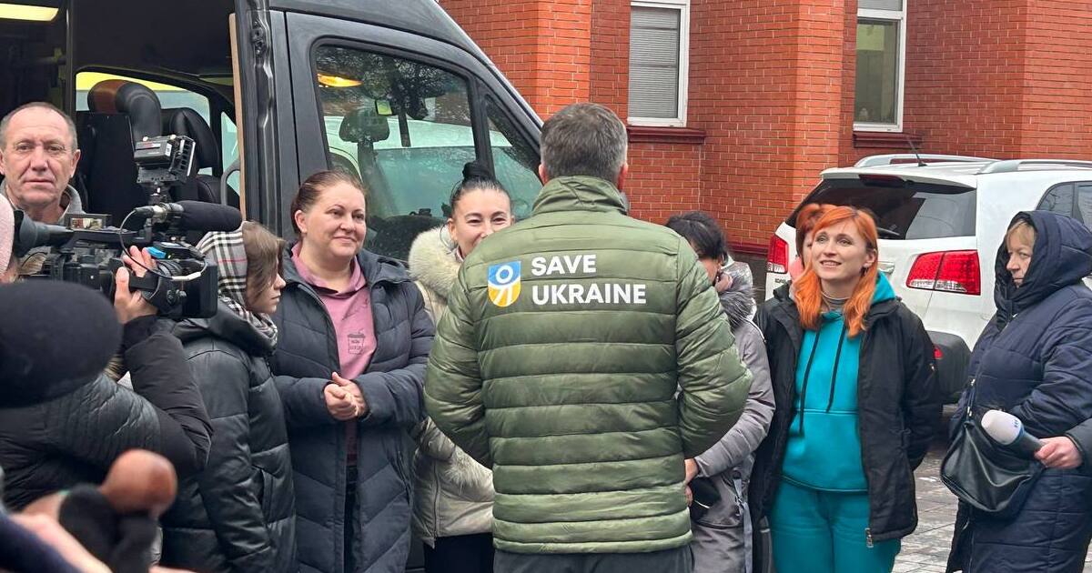 “Finally, you can speak Ukrainian”: 16 more children deported to the Russian Federation and Crimea have returned home