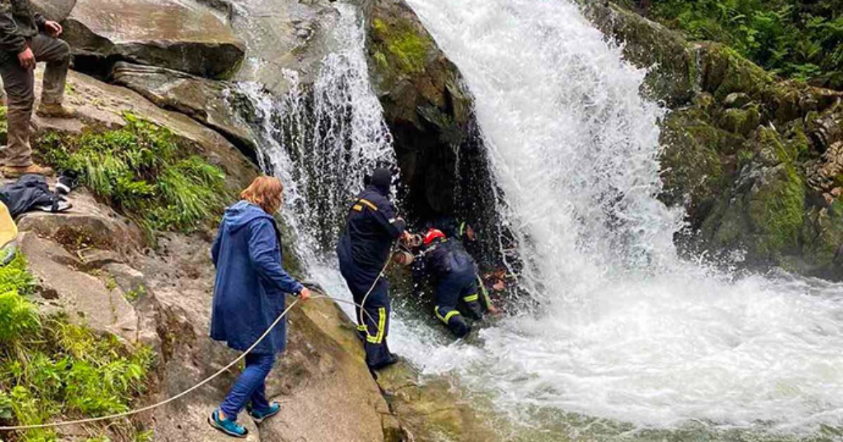 A student fell into a waterfall: the Lviv teacher was released from criminal liability