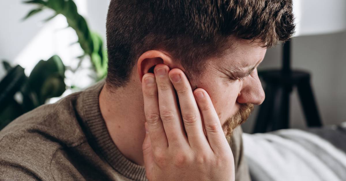 7 reasons why the ears can clog and what to do about it