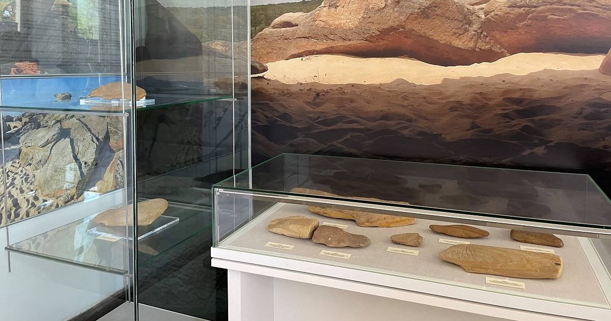The Russian occupiers opened an exhibition of stolen goods from the Stone Tomb in Zaporozhye.  PHOTO