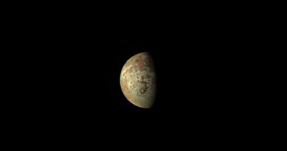 It looks like pizza: a NASA spacecraft took a clear photo of Jupiter’s moon