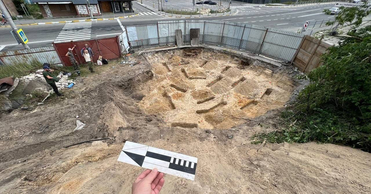 A World War II mass grave was found near Irpen