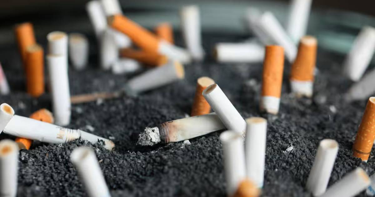 Scientists have investigated when it is better to quit smoking and how it affects the development of cancer