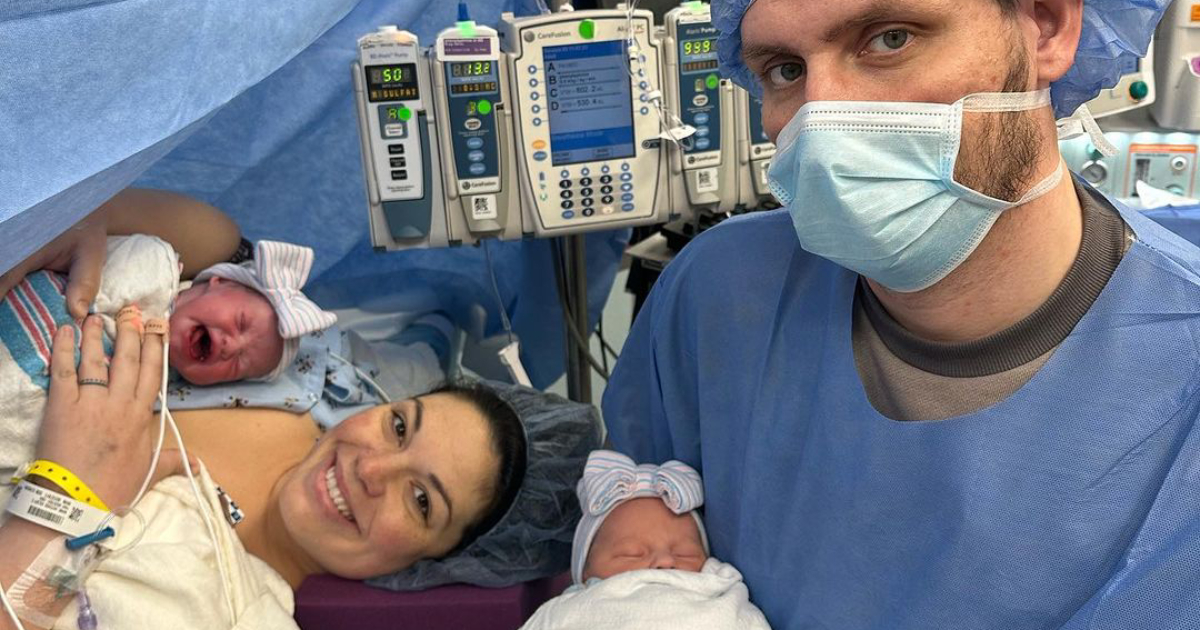 An American woman with two uteruses gave birth to twins on different days.  PHOTO