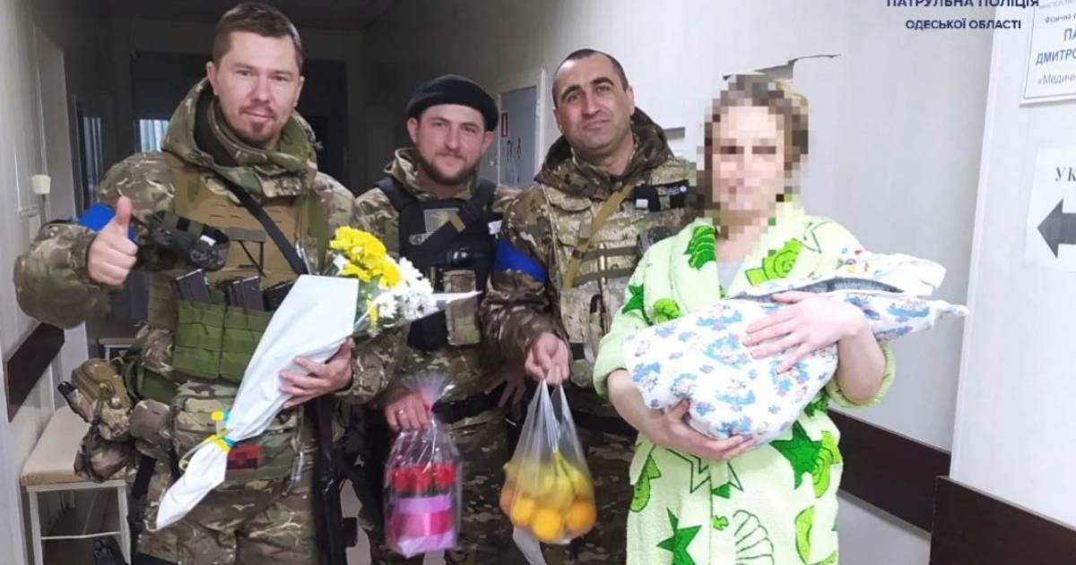 She decided to give birth at a “fun” time: in Kherson, the police took the pregnant woman to the hospital under fire.  VIDEO
