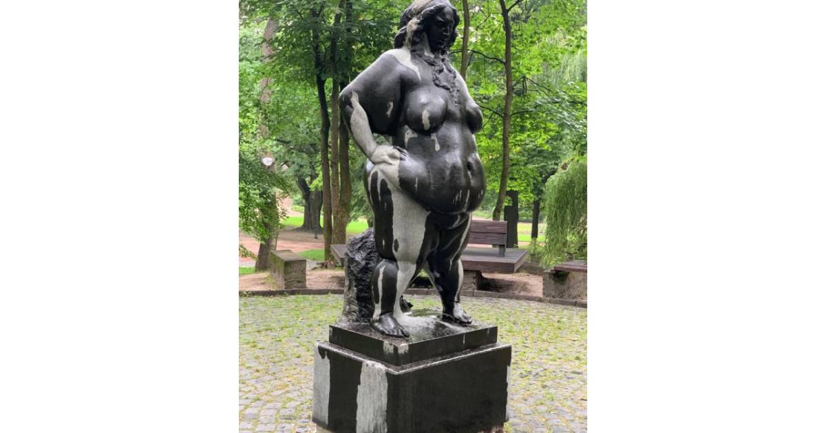 Even more “sure”: what is known about the damage to the sculpture in Stryi Park